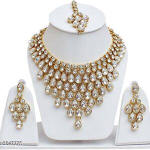 Women's Alloy Gold Plated Jewellery Set